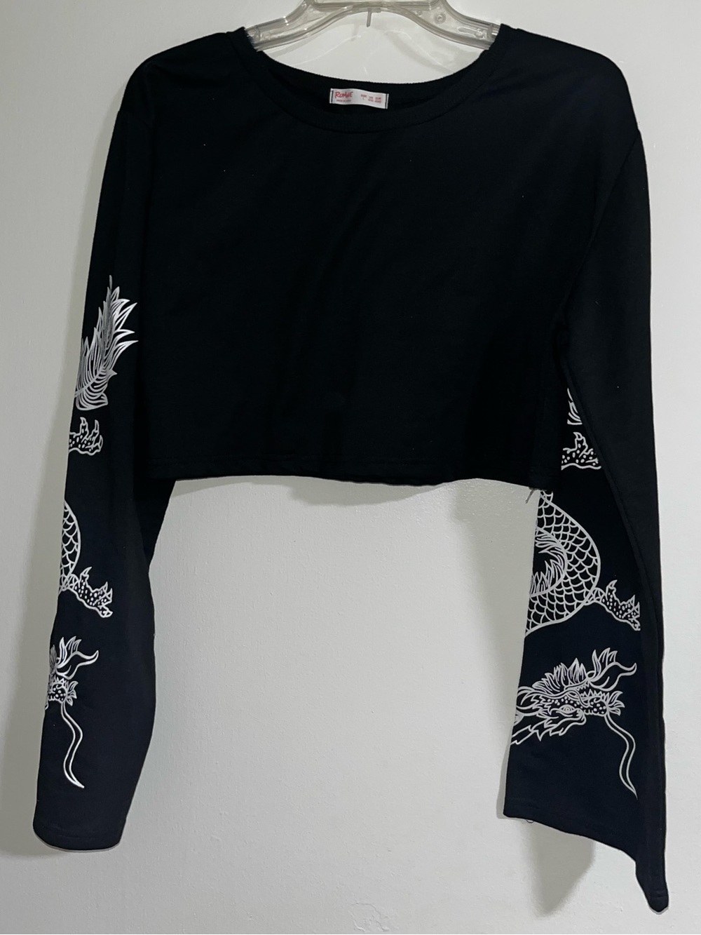 ROMWE Black Cropped Long-Sleeve Top with White Dragon Sleeve Graphics